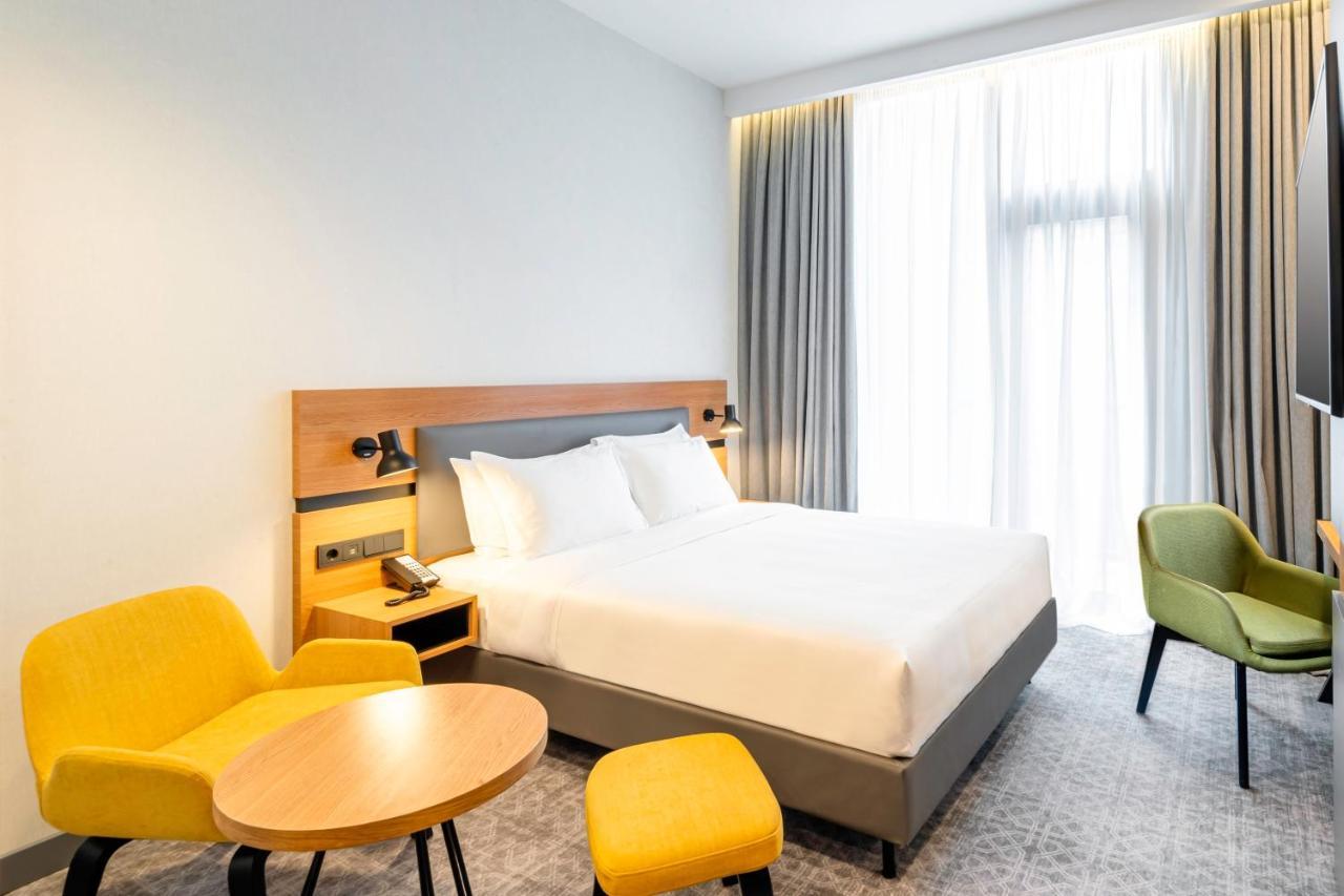 Holiday Inn Yerevan - Republic Square By Ihg Extérieur photo