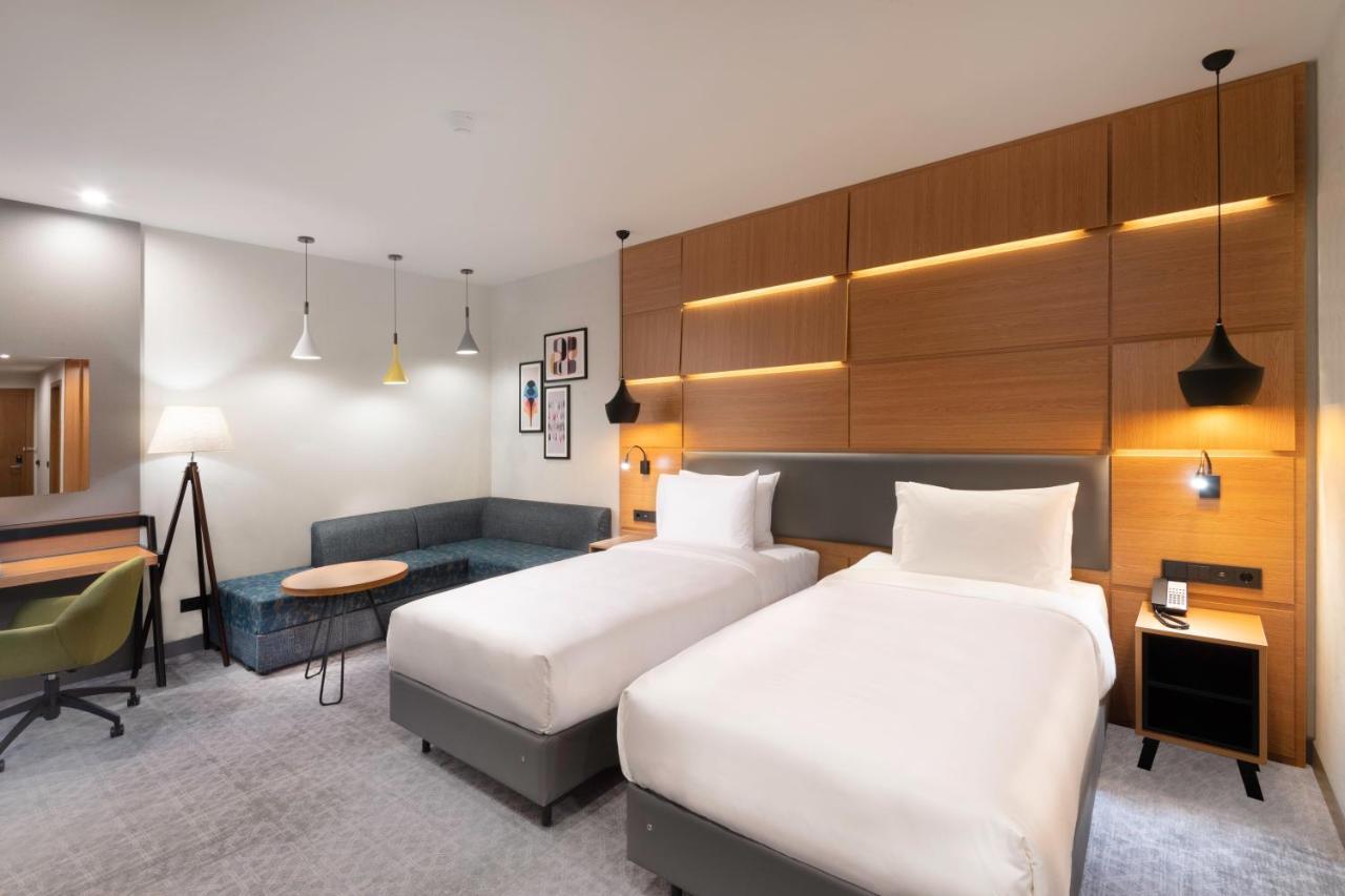 Holiday Inn Yerevan - Republic Square By Ihg Extérieur photo