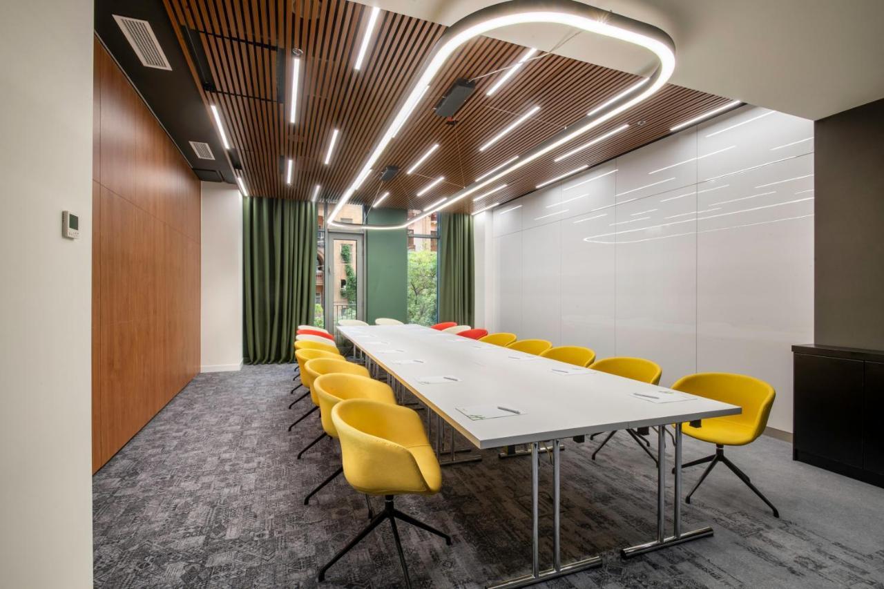 Holiday Inn Yerevan - Republic Square By Ihg Extérieur photo