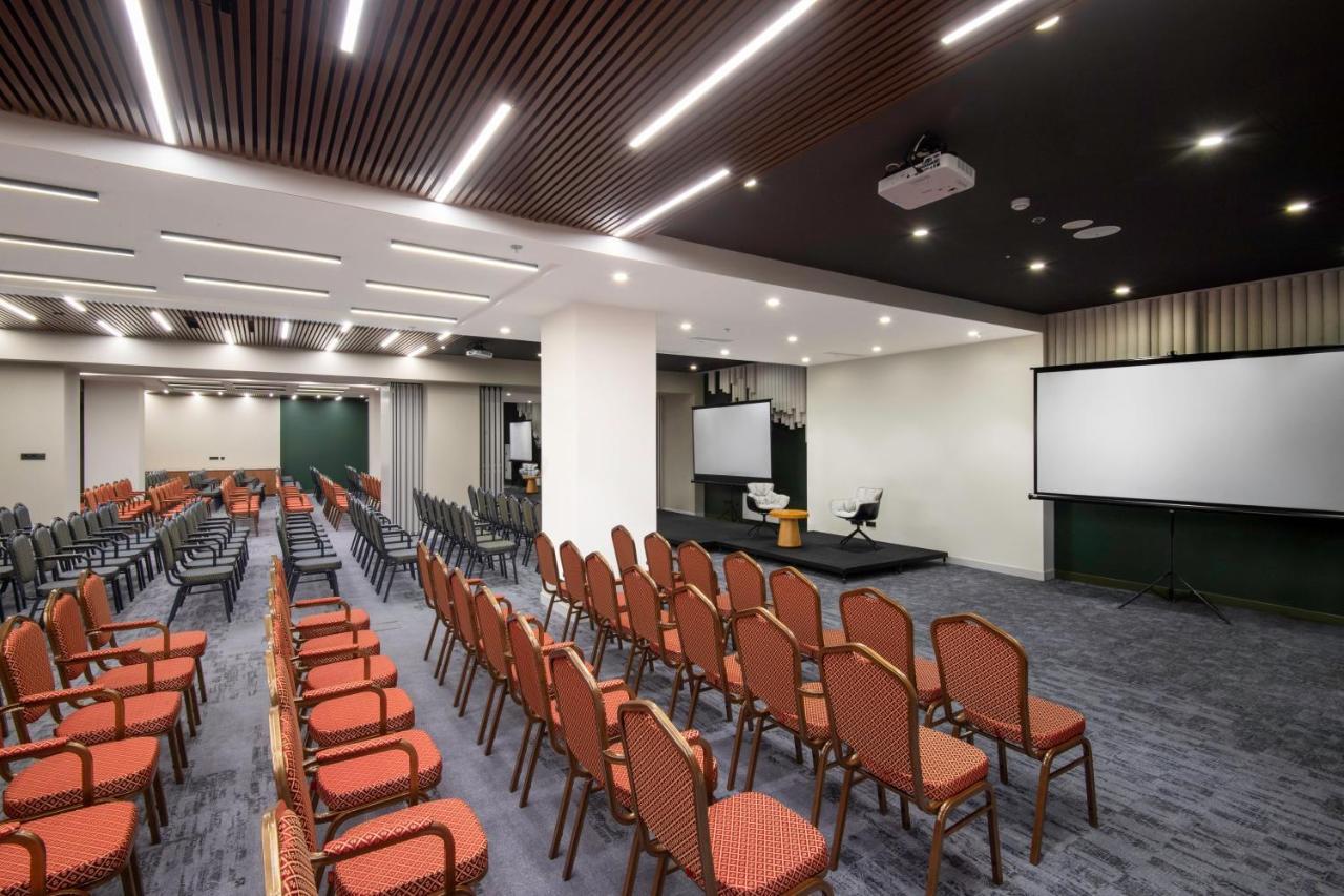 Holiday Inn Yerevan - Republic Square By Ihg Extérieur photo
