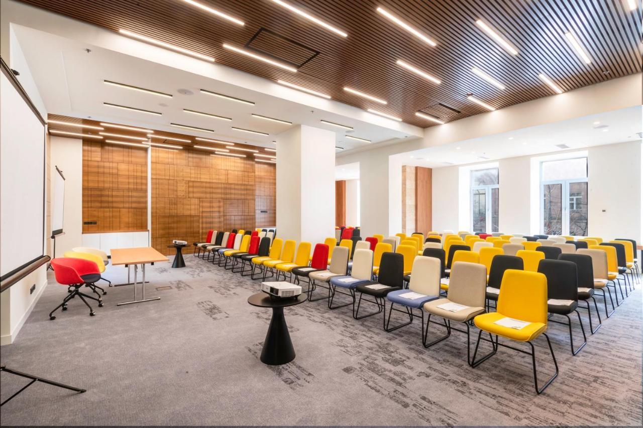 Holiday Inn Yerevan - Republic Square By Ihg Extérieur photo