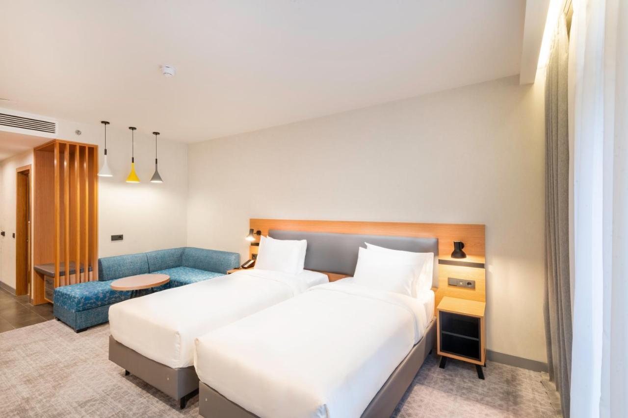 Holiday Inn Yerevan - Republic Square By Ihg Extérieur photo