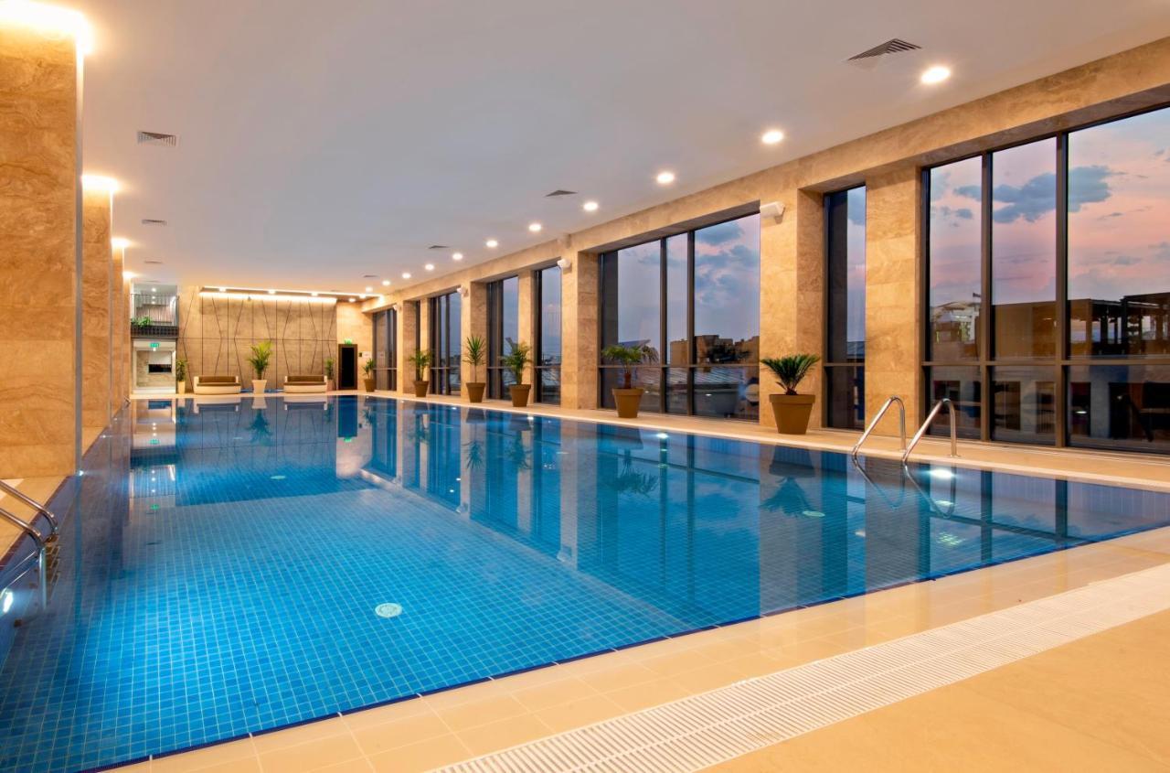 Holiday Inn Yerevan - Republic Square By Ihg Extérieur photo
