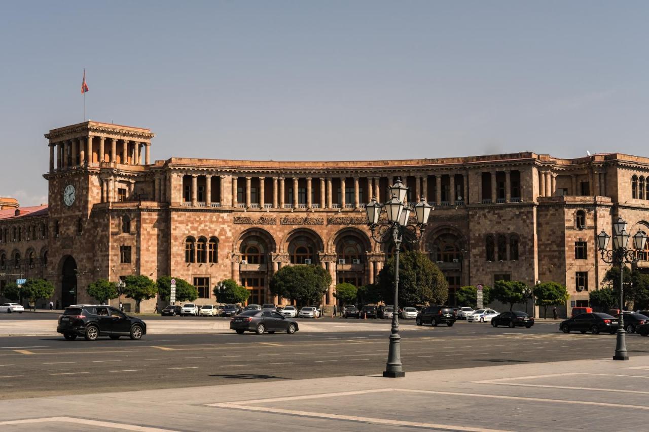 Holiday Inn Yerevan - Republic Square By Ihg Extérieur photo