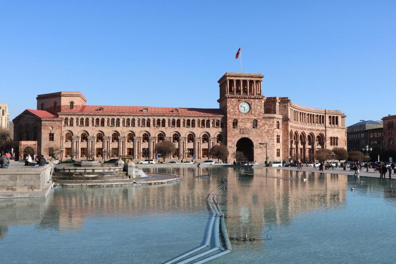 Holiday Inn Yerevan - Republic Square By Ihg Extérieur photo